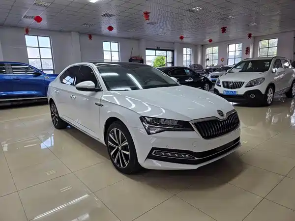 Skoda Superb 2023