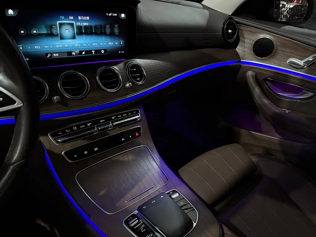 Mercedes-Benz E-Class 2023 — фото 6