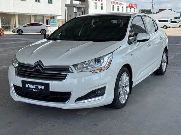 Citroën C4L 2013