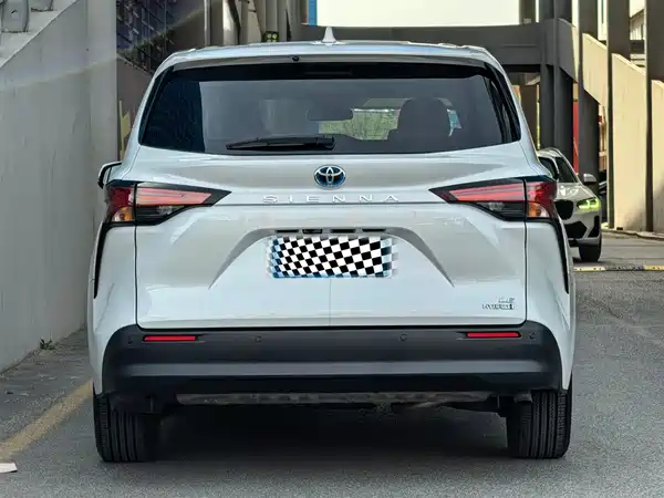 Toyota Sienna 2021