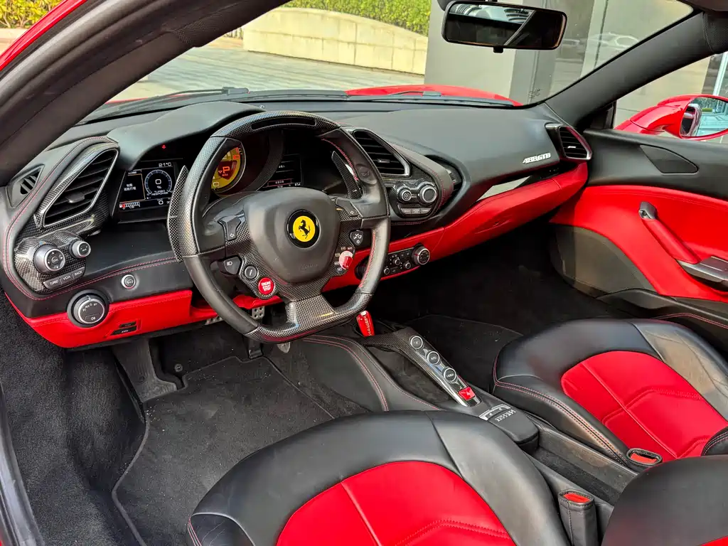 Ferrari 488 2018 — фото 5