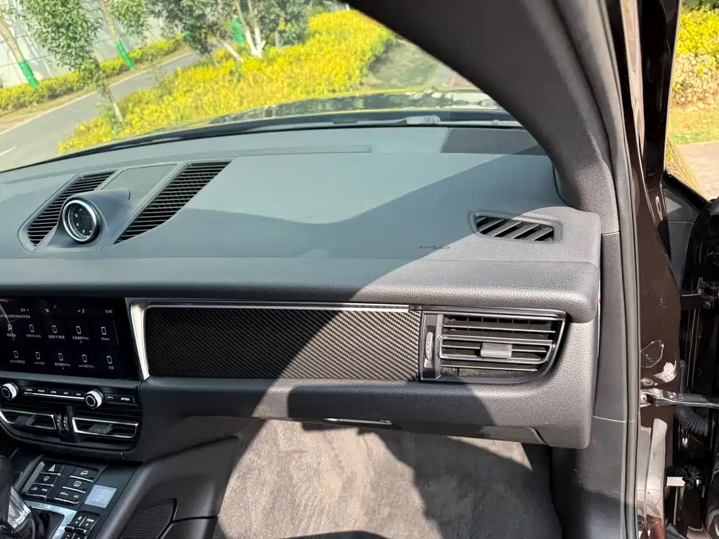 Porsche Macan 2019 — фото 46