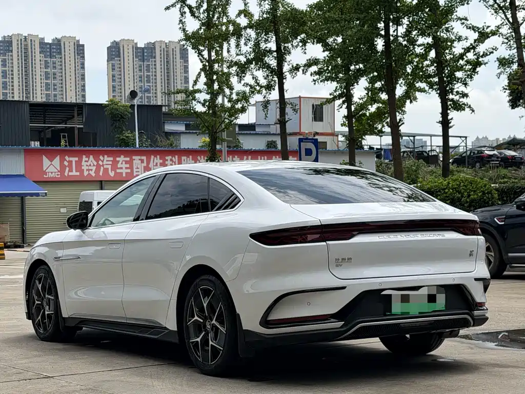 BYD Han 2024 — фото 11