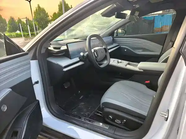 Geely Galaxy E8 2024