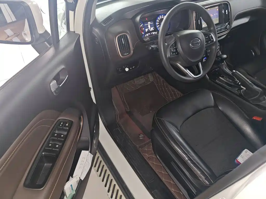 GAC Motor Trumpchi GS3 2018 — фото 12