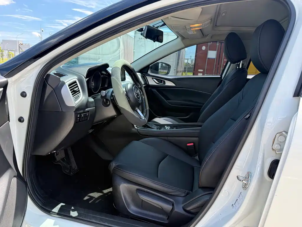 Mazda 3 Axela 2019