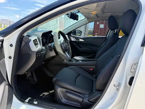 Mazda 3 Axela 2019