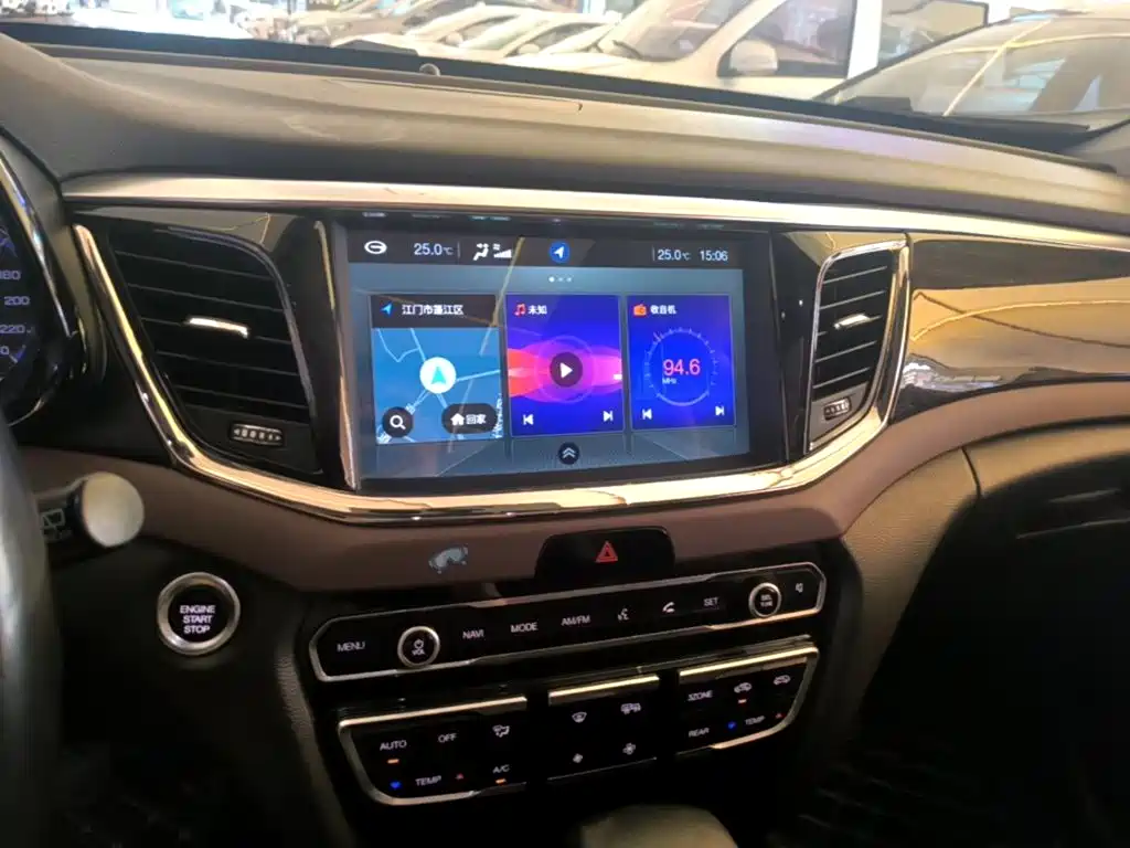 GAC Trumpchi GS8 2017 — фото 13