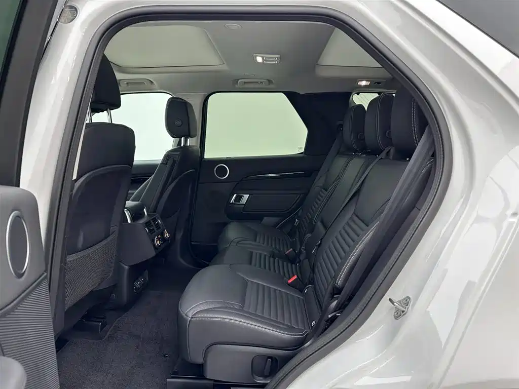 Land Rover Discovery 2024 — фото 19