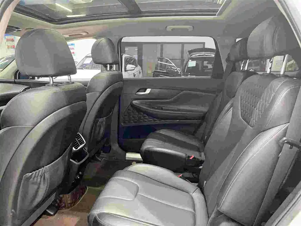 Hyundai Santa Fe 2021 — фото 9