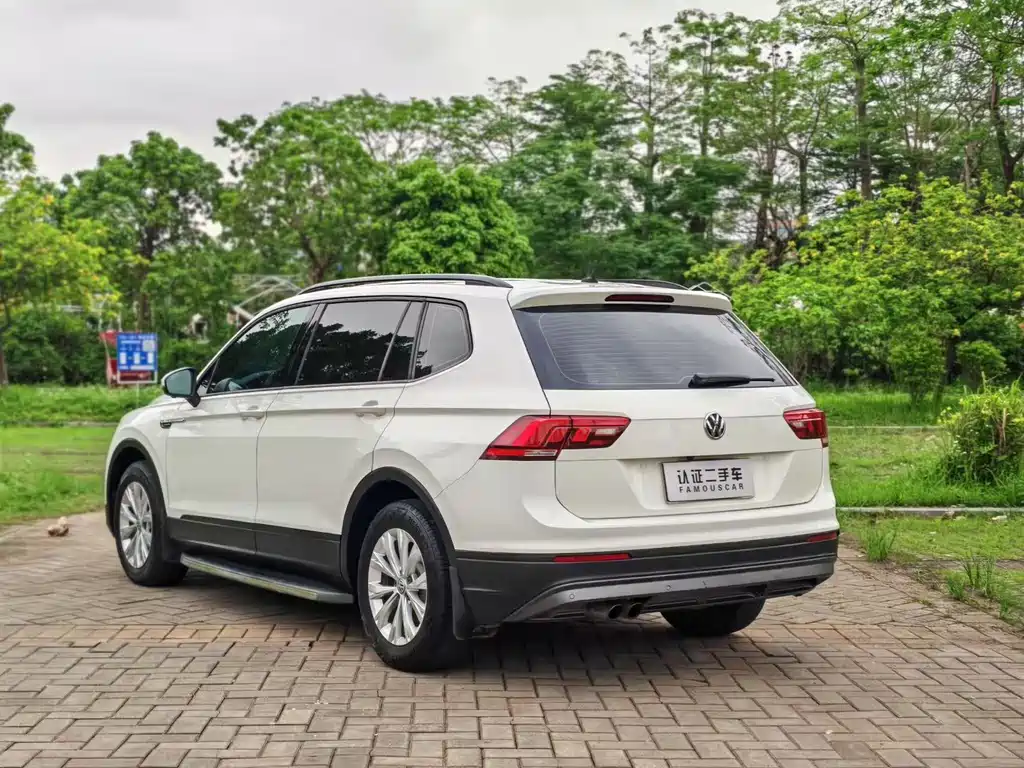 Volkswagen Tiguan L 2017 — фото 9
