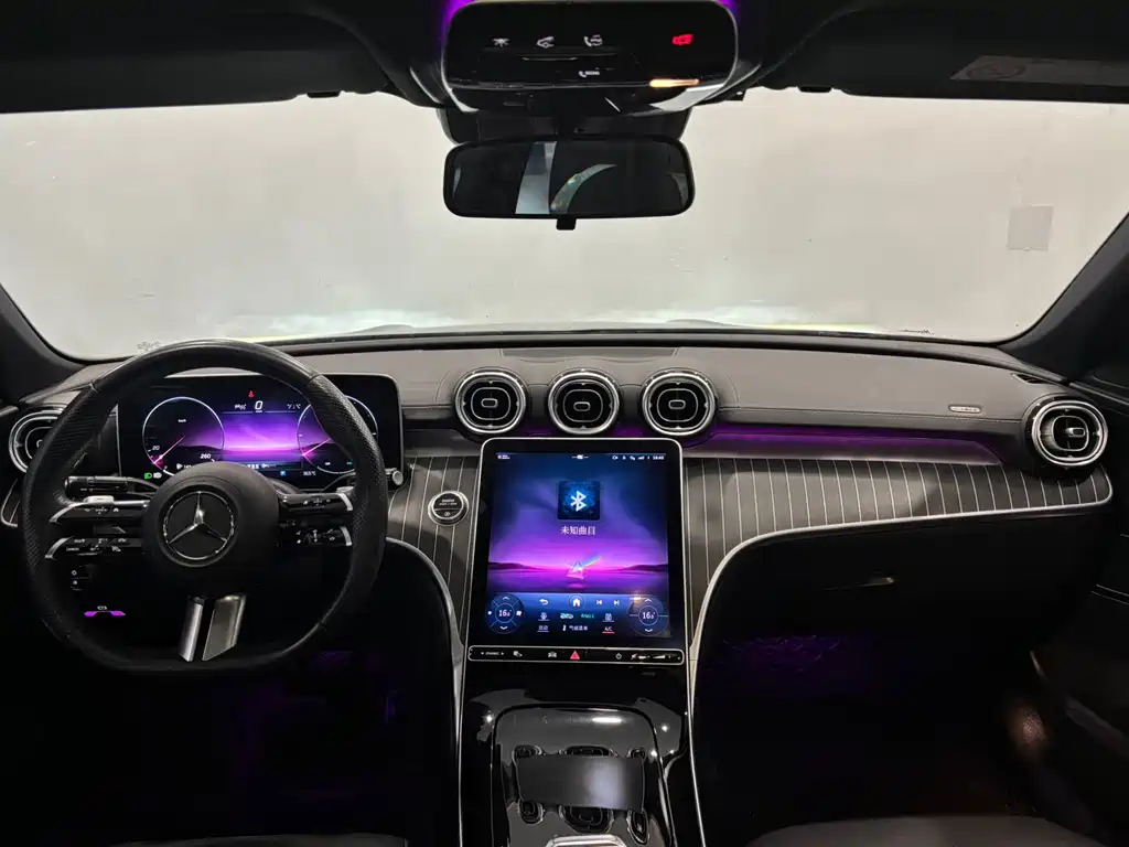Mercedes-Benz C-Class 2024