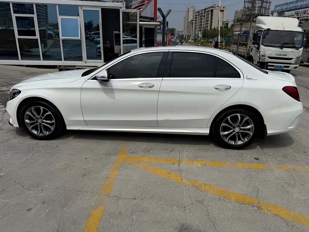 Mercedes-Benz C-Class 2015