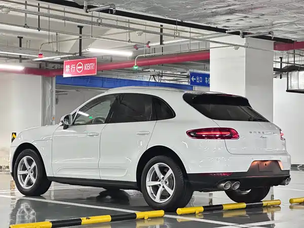 Porsche Macan 2016