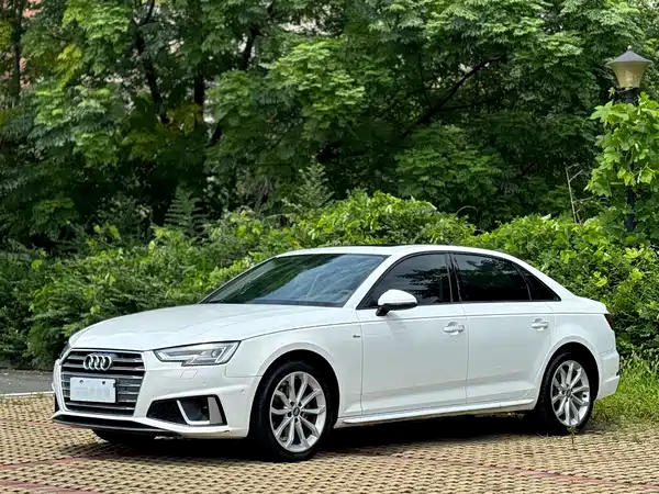 Audi A4L 2019