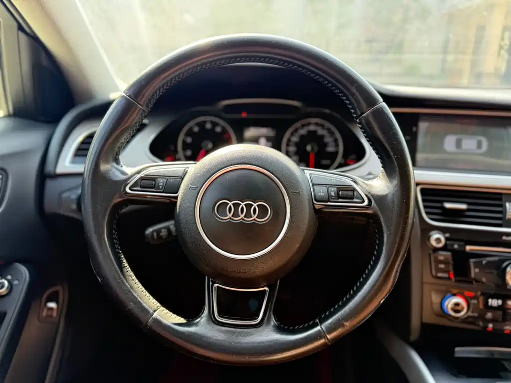 Audi A4L 2016 — фото 11
