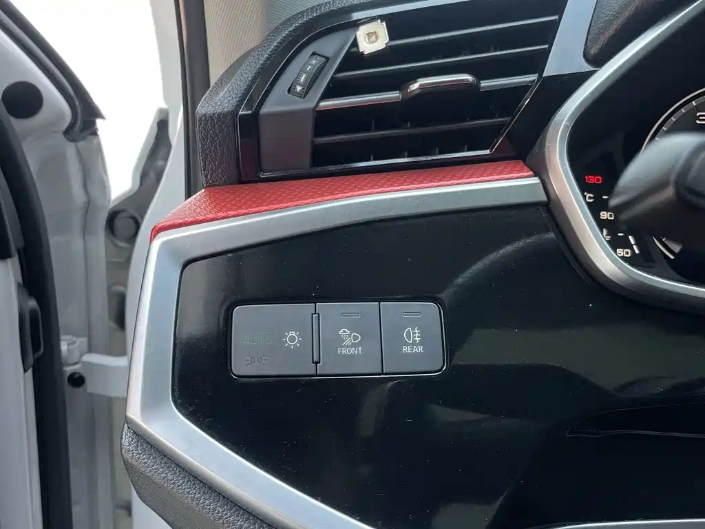 Audi Q3 2023 — фото 13