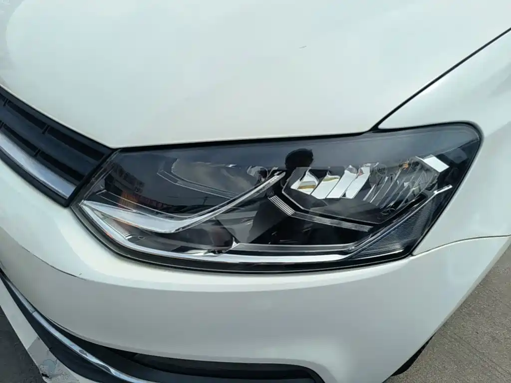 Volkswagen Polo 2016 — фото 18