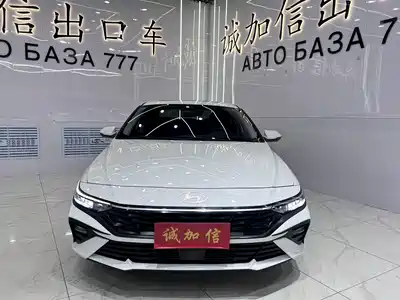 Hyundai Elantra 2023