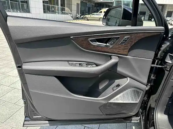 Audi Q7 2021