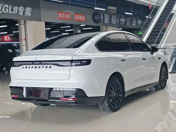 Leapmotor B01 2025