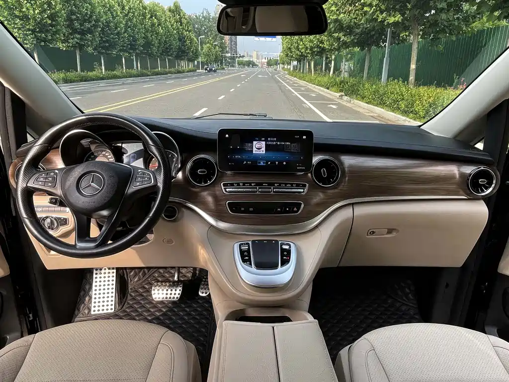 Mercedes-Benz V-Class 2021 — фото 3