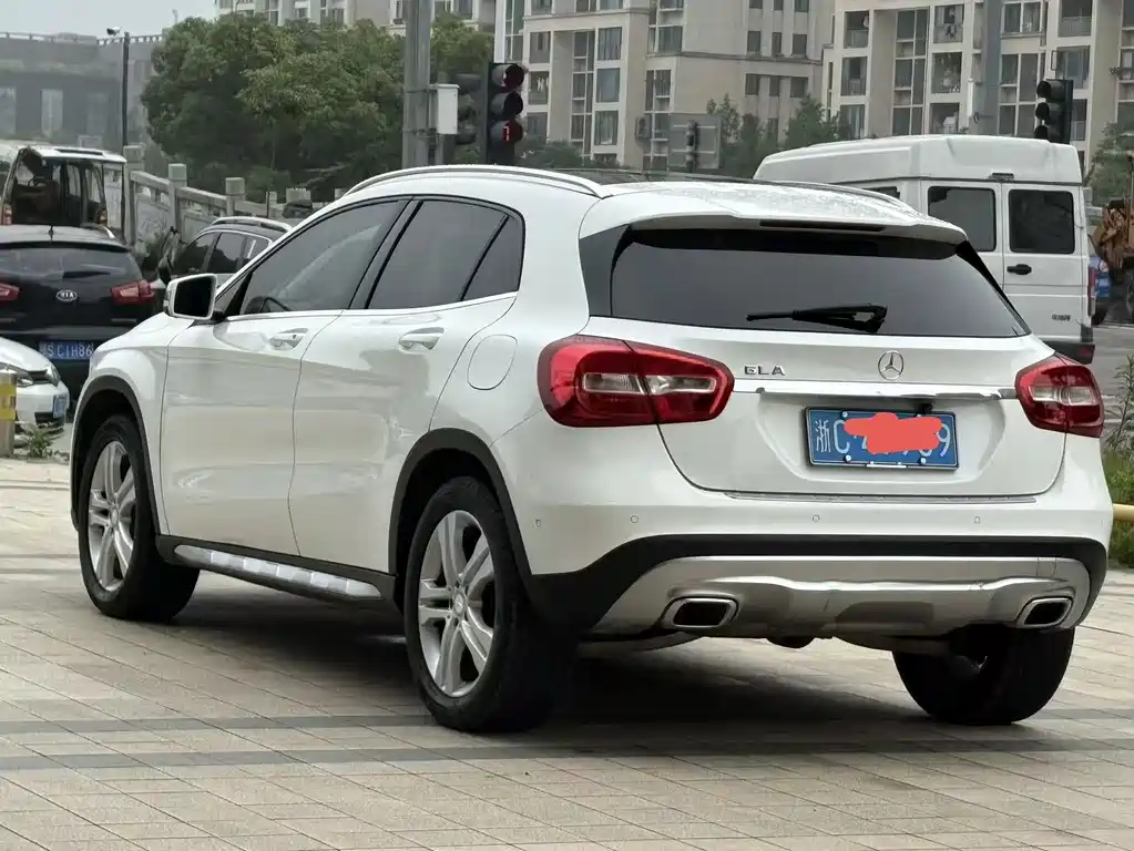 Mercedes-Benz GLA 2016 — фото 9