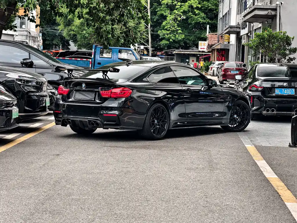 BMW M4 2019 — фото 10