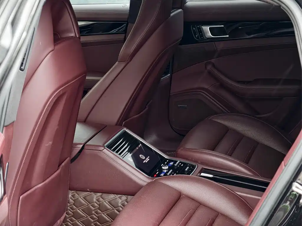 Porsche Panamera 2019 — фото 11