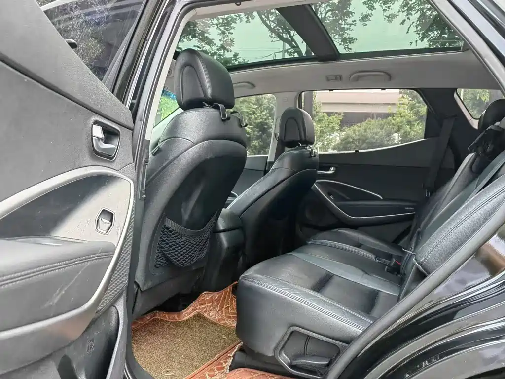 Hyundai Santa Fe 2015