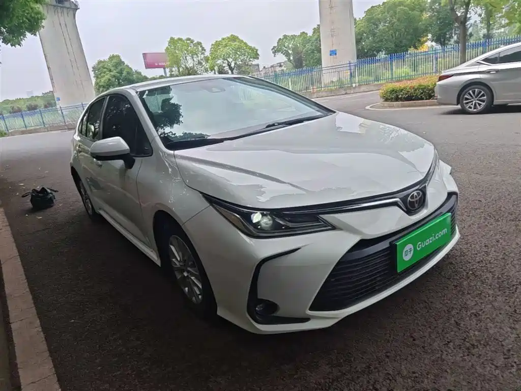 Toyota Corolla 2023 — фото 4