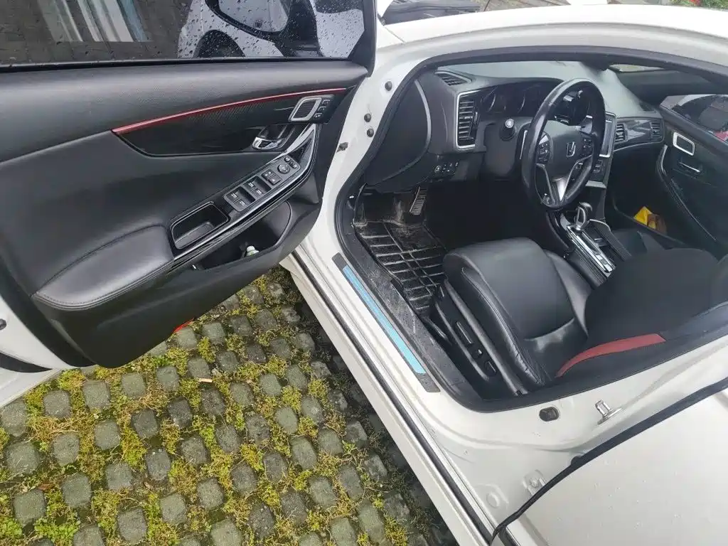 Honda Spirior 2016 — фото 14