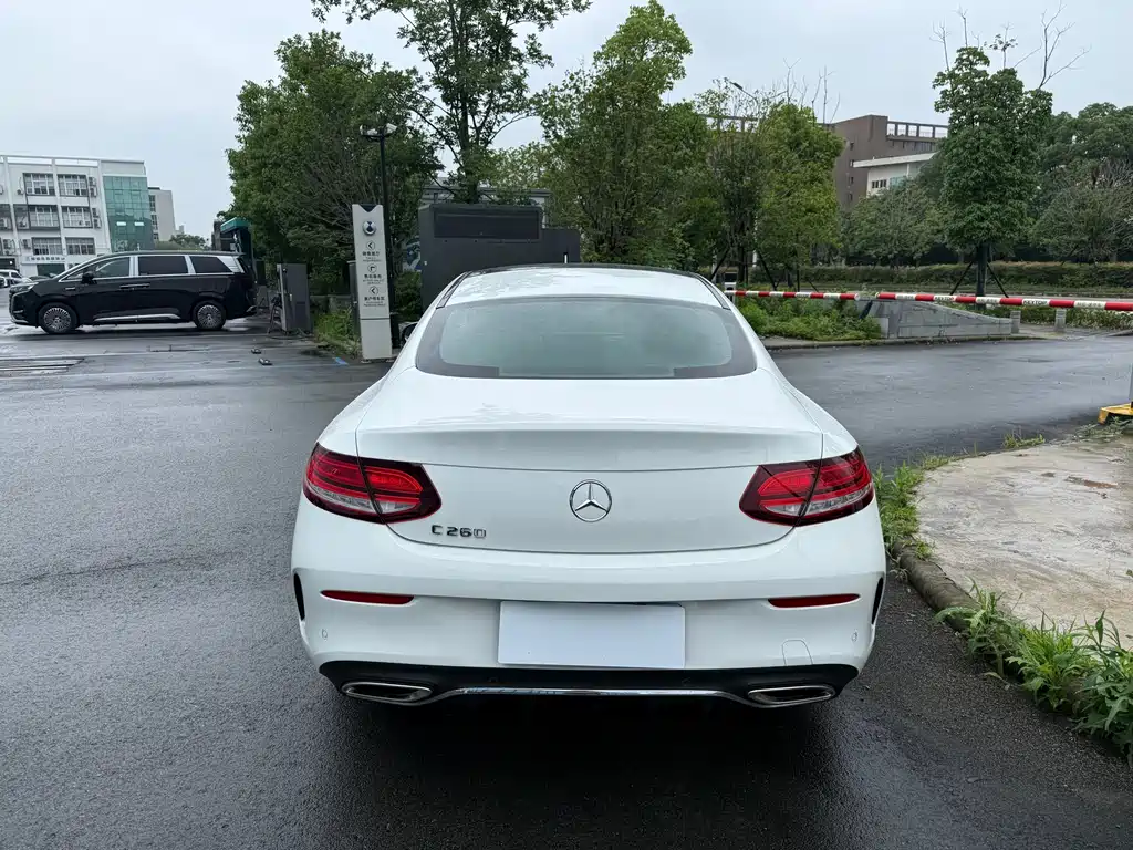 Mercedes-Benz C-Class 2020