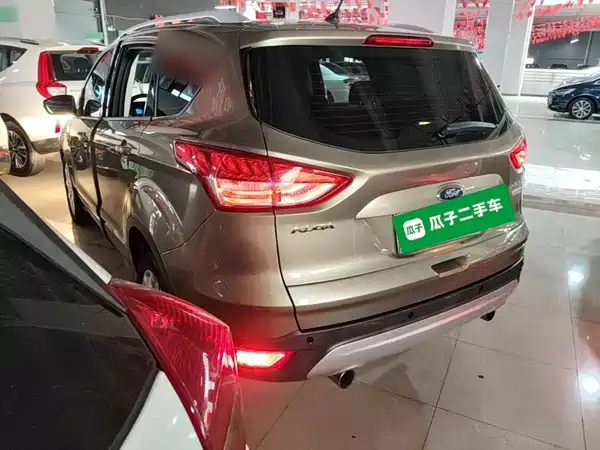 Ford Kuga 2015