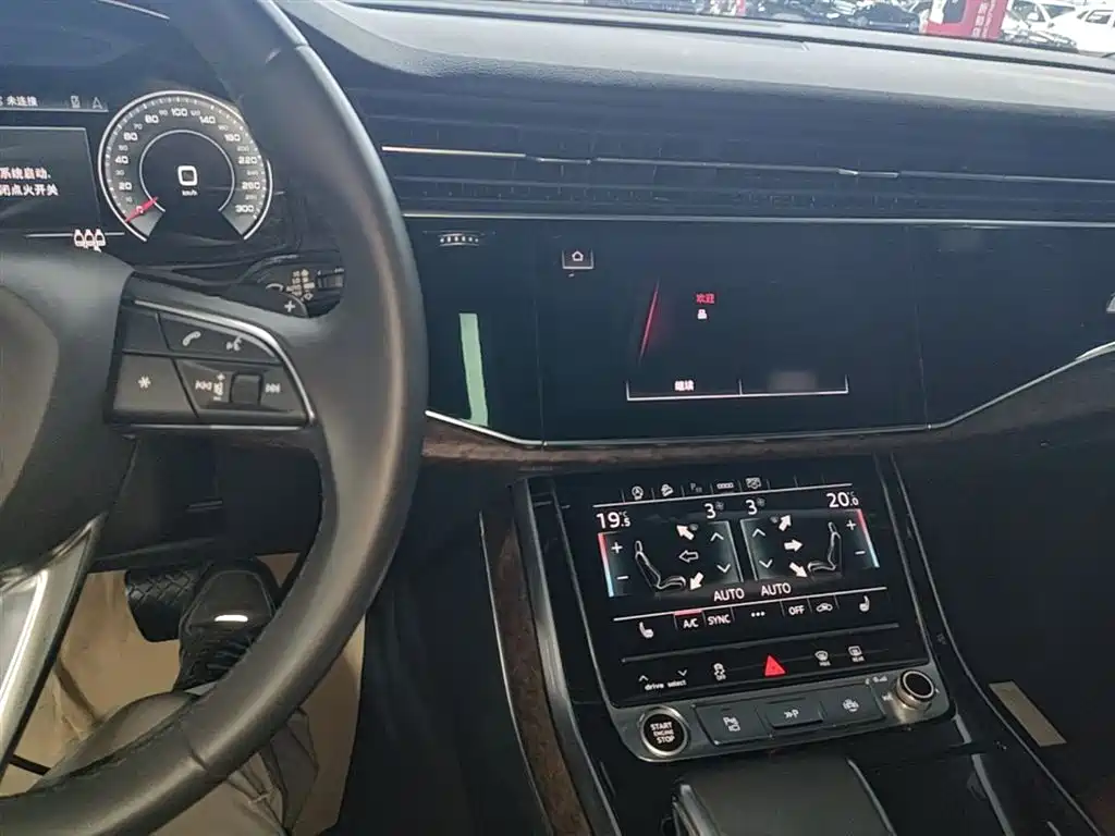 Audi Q7 2020 — фото 10