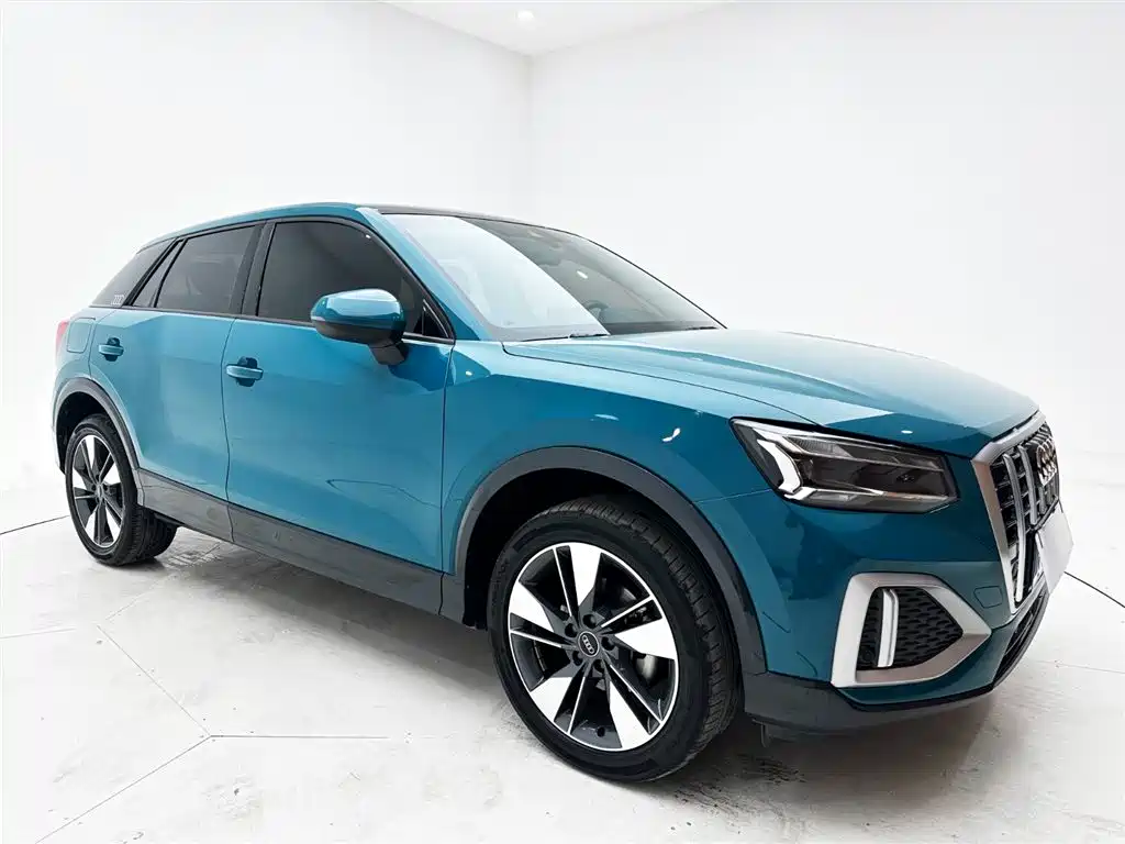 Audi Q2L 2022 — фото 3