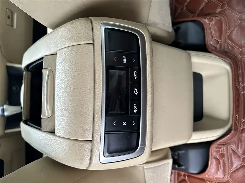 Toyota Highlander 2016 — фото 13
