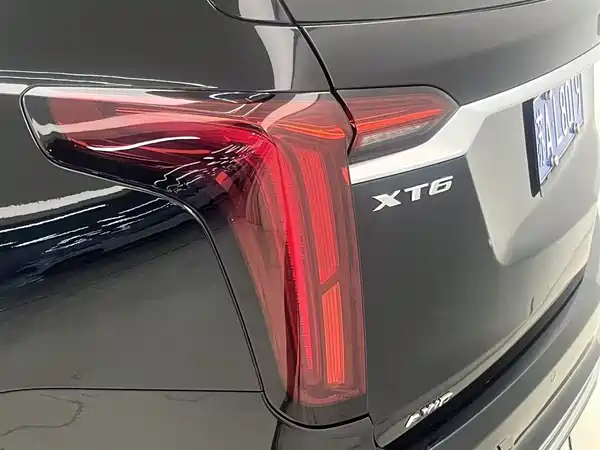 Cadillac XT6 2021