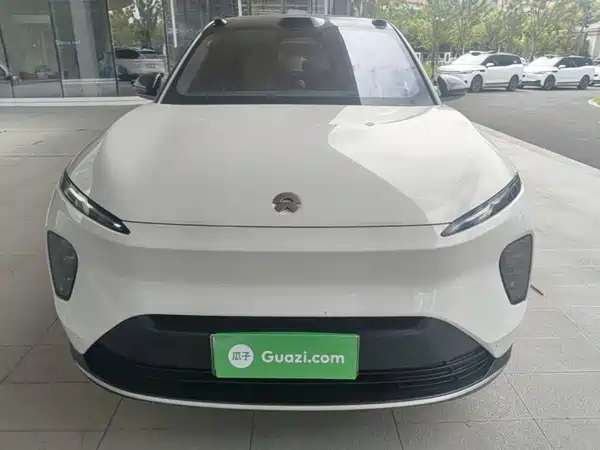 NIO ES8 2024