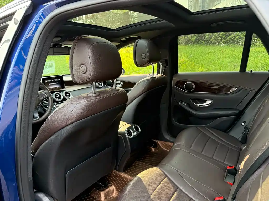 Mercedes-Benz GLC 2018 — фото 11