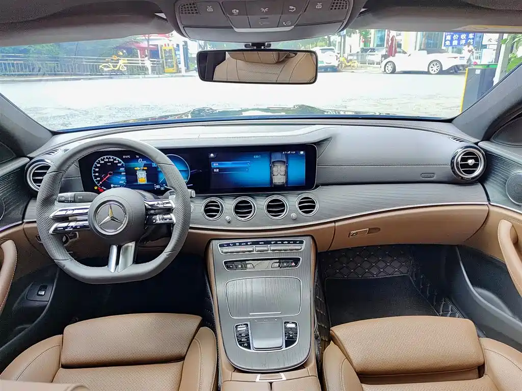 Mercedes-Benz E-Class 2022 — фото 10