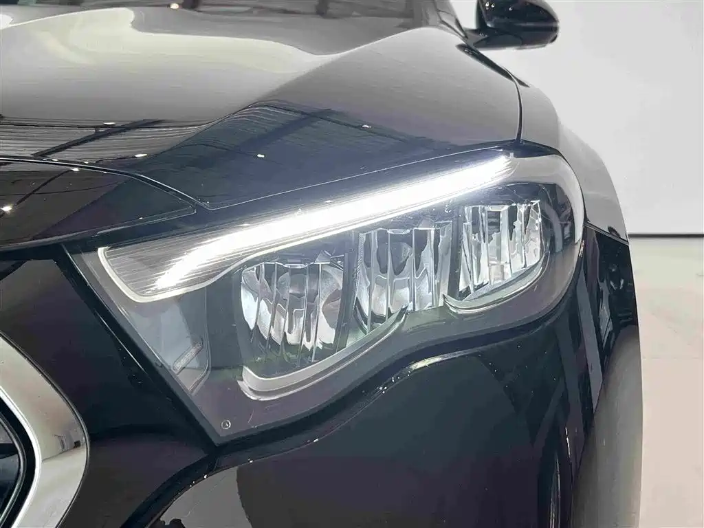 Mercedes-Benz E-Class 2025 — фото 15