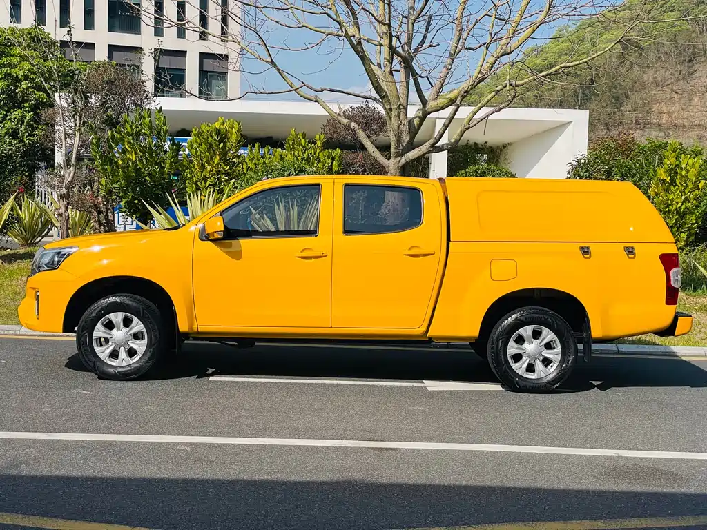 Isuzu RE-MAX Ruimai 2023