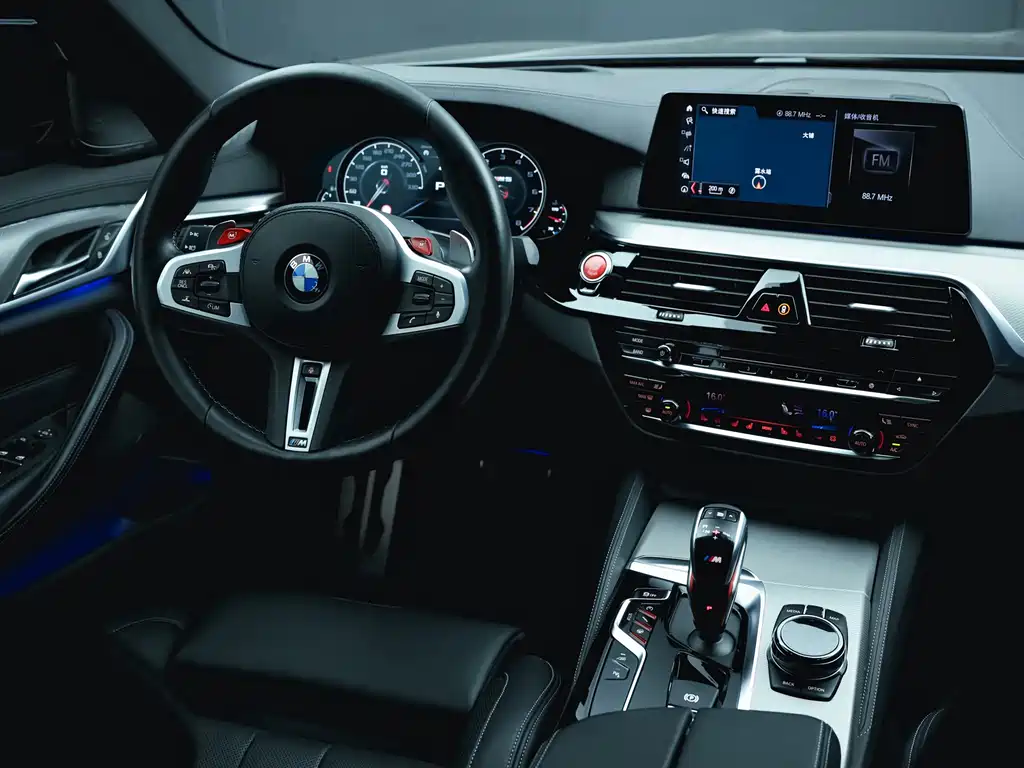 BMW M5 2019 — фото 9