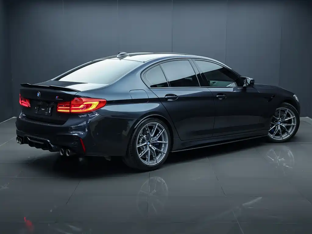 BMW M5 2019 — фото 5