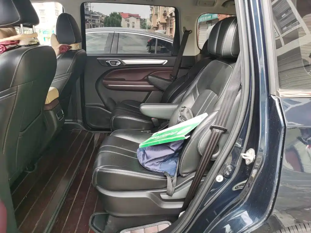GAC Motor Trumpchi M6 2021 — фото 15