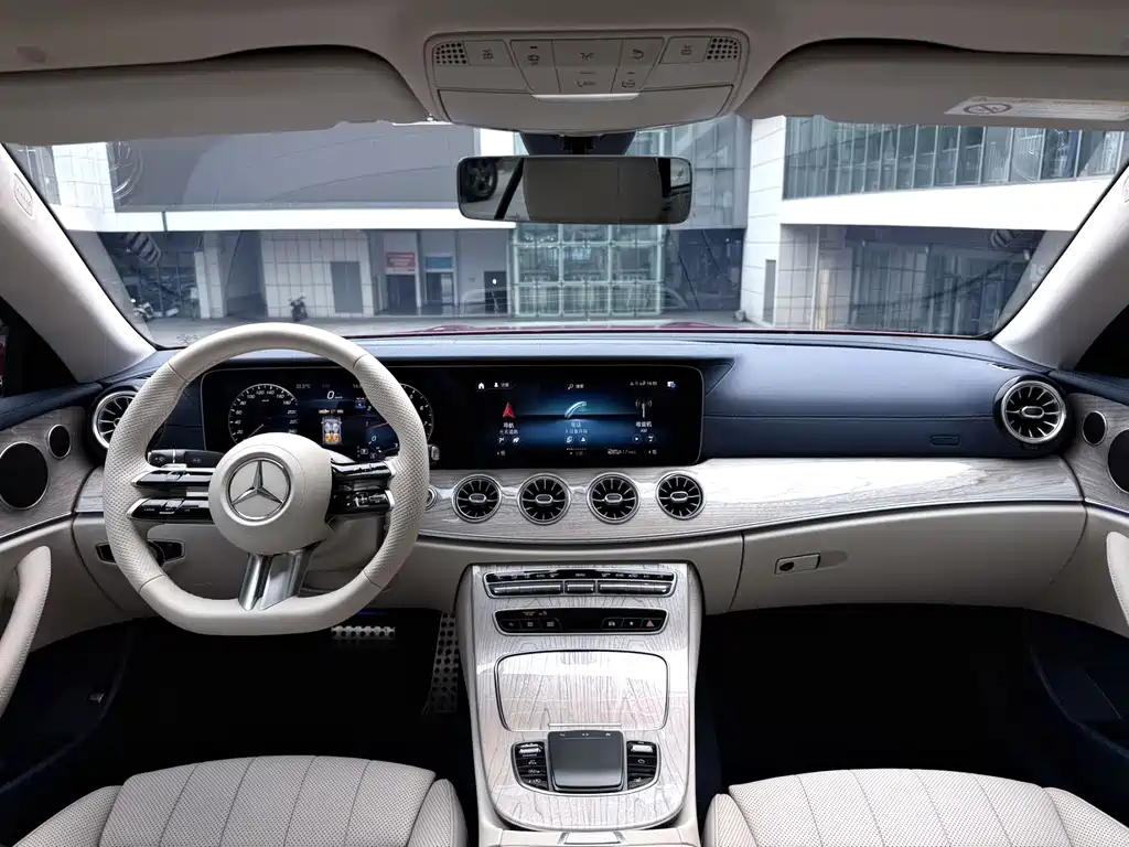 Mercedes-Benz E-Class 2022