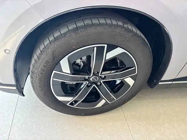 Volvo XC70 Plug-In Hybrid 2025