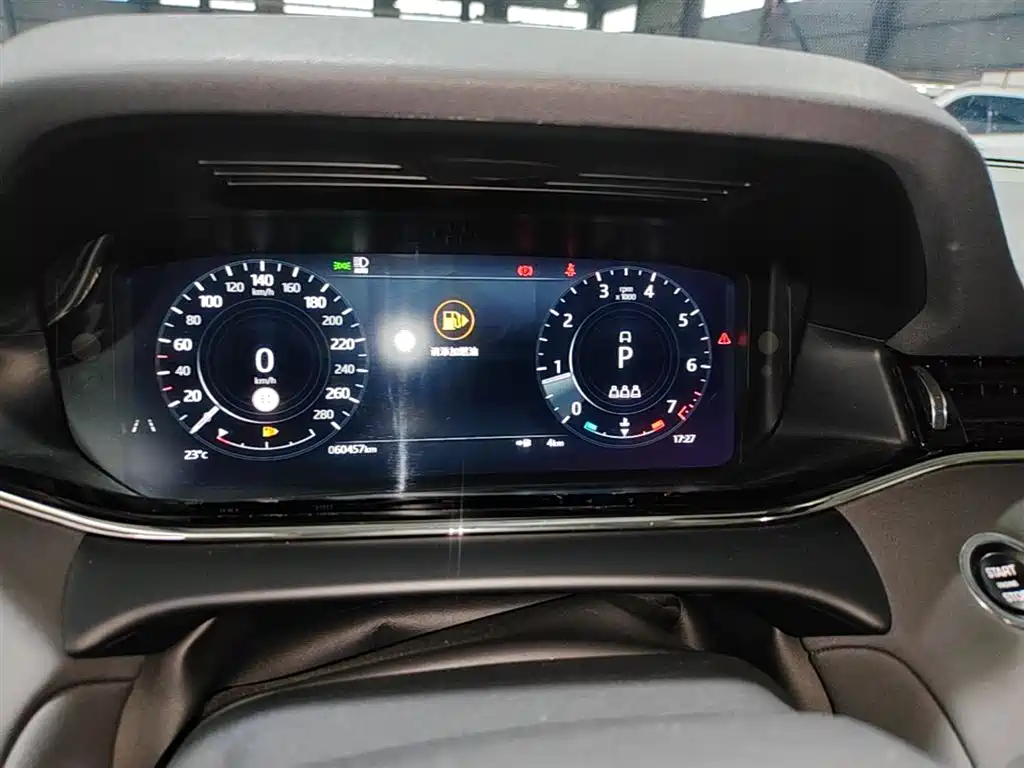 Land Rover Evoque 2021 — фото 12