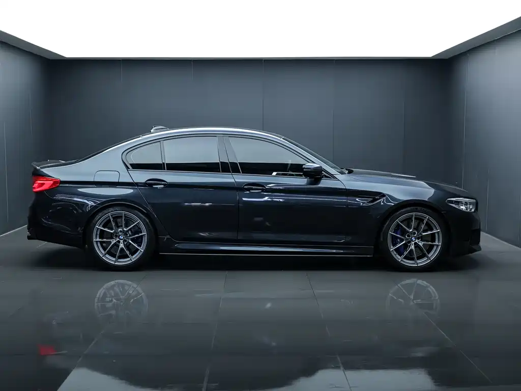 BMW M5 2019 — фото 4